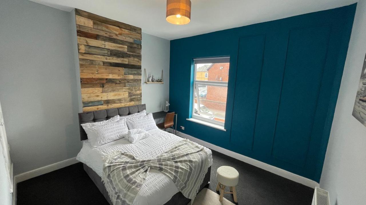 Spacious 6 Bed Home Near City & Albion Stadium Perfect For Contractors! Birmingham Dış mekan fotoğraf